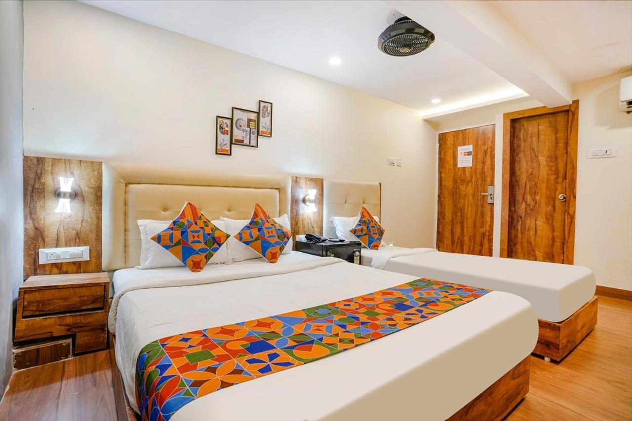 Hotel Z-A-R-A Park Goregaon West Мумбай Екстериор снимка